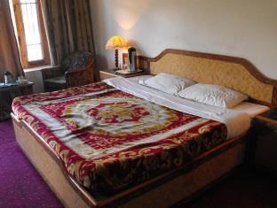 Lords Residency Hotel Manāli Buitenkant foto